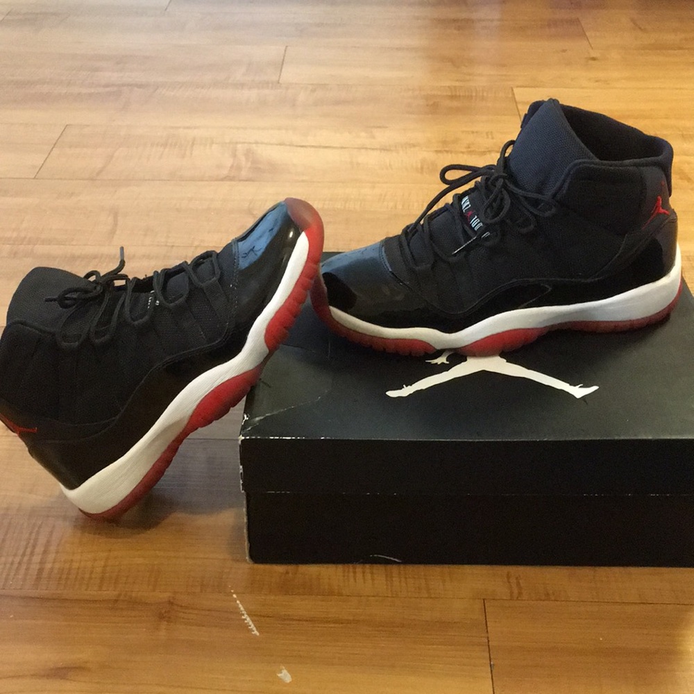 Air Jordan 11 Retro (GS) Black/ Varsity Red/White
